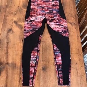 Lululemon patterned leggings size 10